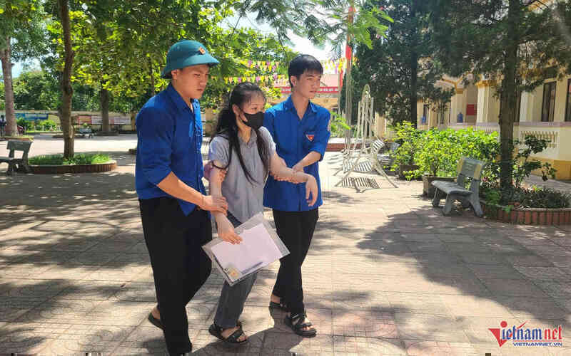 Lý do nữ sinh được miễn thi tốt nghiệp THPT 2025 nhưng vẫn đăng ký thi