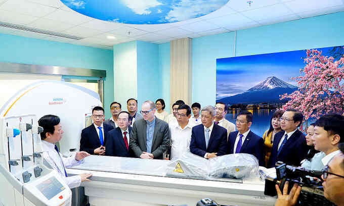 Máy CT giảm tia xạ, chụp toàn thân siêu nhanh trong một giây