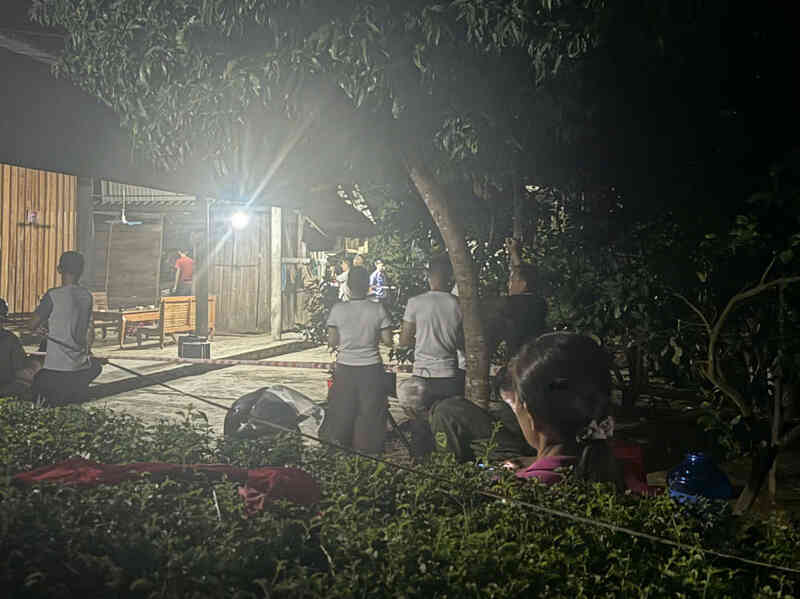Mới ra tù, nghịch tử cầm dao chém mẹ tử vong