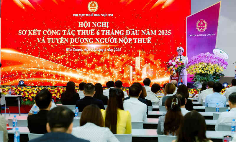 Tân Hiệp Phát được biểu dương về thành tích nổi bật trong việc nộp thuế
