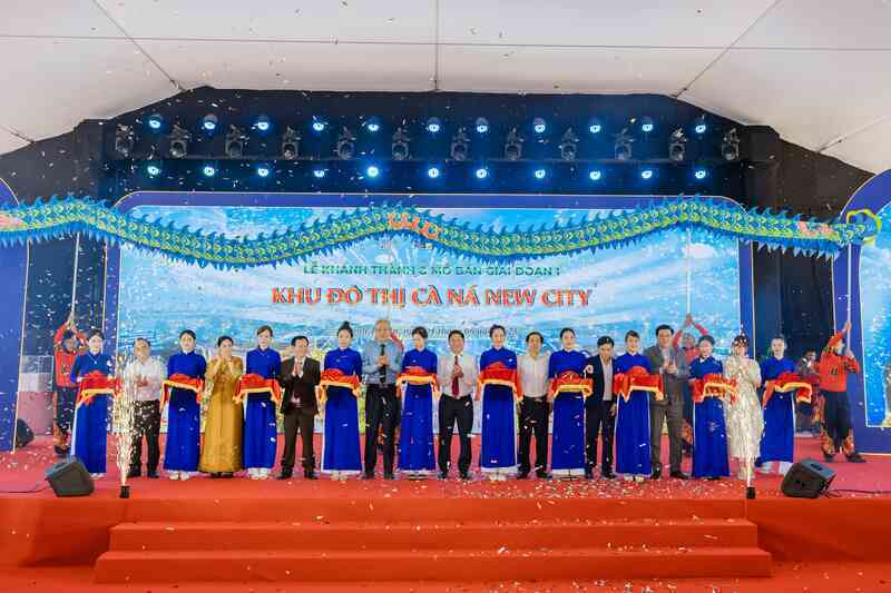 Hàng trăm khách tham dự lễ mở bán, khánh thành giai đoạn 1 Cà Ná New City