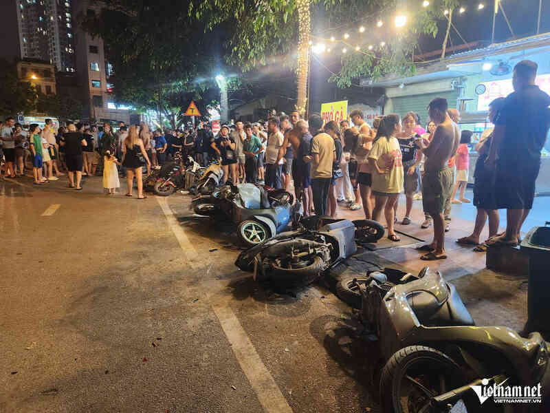 Vụ ô tô mất lái tông hàng loạt xe máy: Tài xế là cán bộ công an, có nồng độ cồn