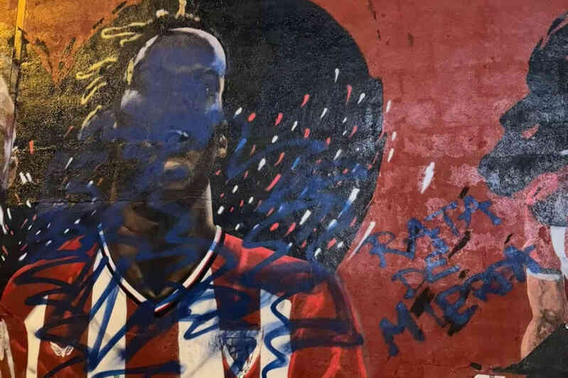 Nico Williams bị miệt thị vì muốn sang Barca
