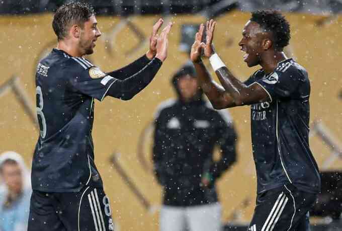 Siêu máy tính loại Real khỏi nhóm ứng viên Club World Cup