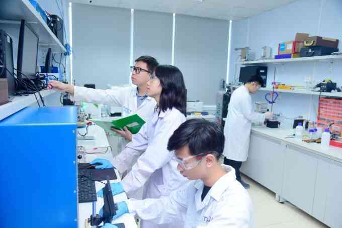 USTH trao học bổng cho sinh viên ngành khoa học, công nghệ