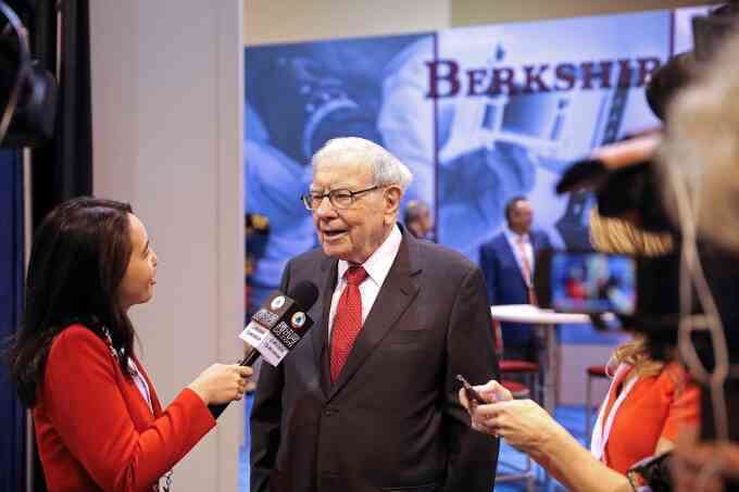 Warren Buffett làm từ thiện kỷ lục 6 tỷ USD