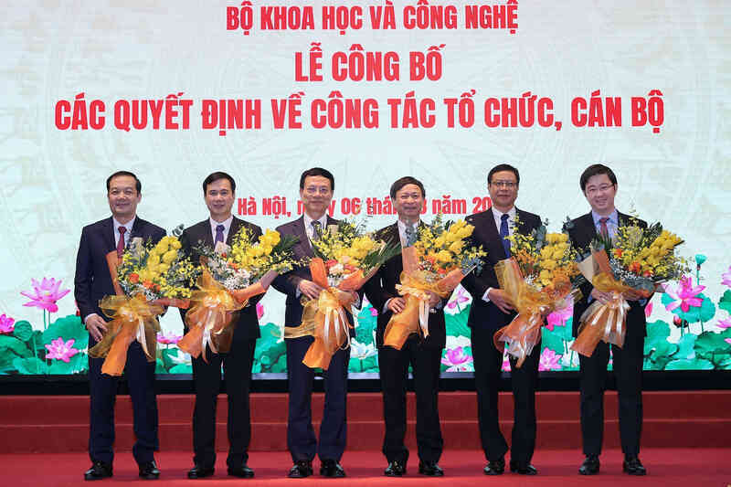 Bộ KHCN phân công công việc giữa bộ trưởng và các thứ trưởng