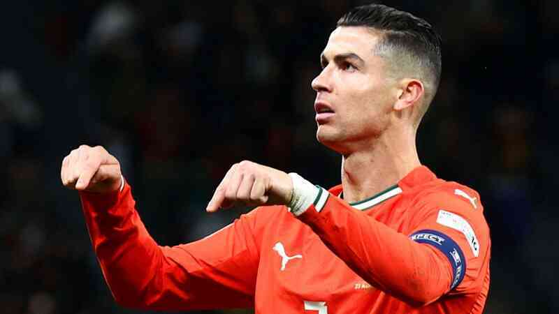 HLV đội tuyển Đức tuyên bố bất ngờ về C.Ronaldo