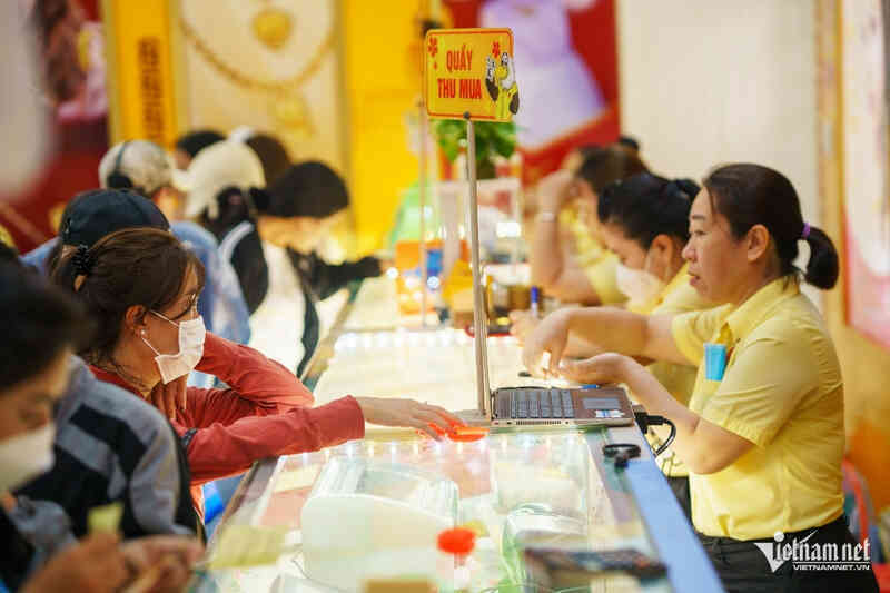 Muốn ổn định thị trường vàng, phải xử lý tận gốc nguồn cung