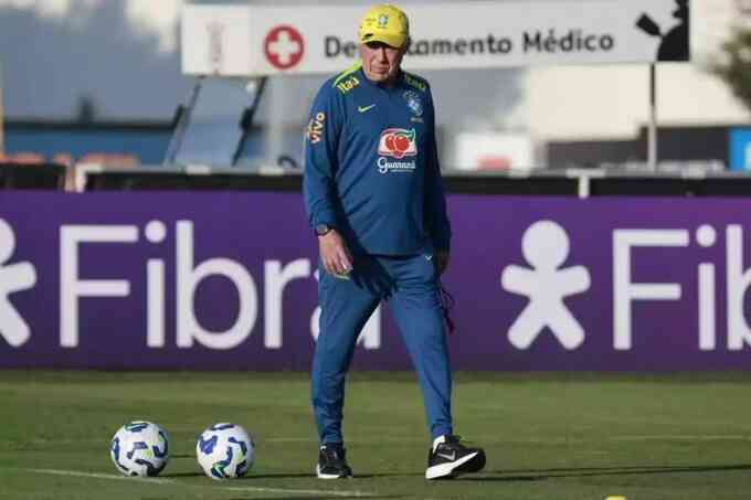Rivaldo: `Với Ancelotti, Brazil chỉ cần im lặng và chờ World Cup`