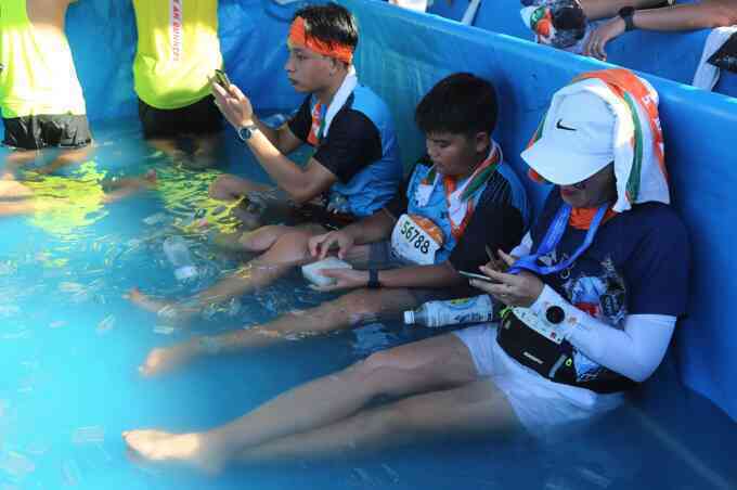 5 cách phục hồi nhanh sau race nắng nóng