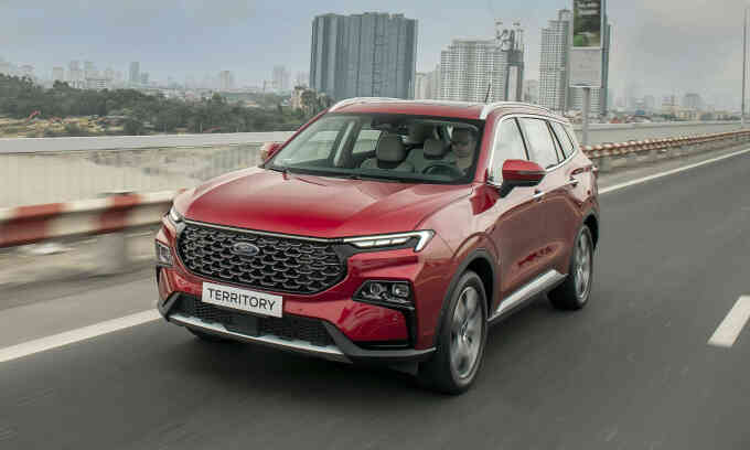 Ford Territory giảm 90 triệu đồng đua CX-5