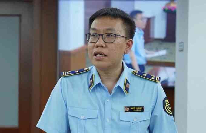 Quản lý thị trường: Tiểu thương bán hàng giả lãi cao, xem tiền phạt như 