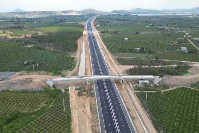 Thêm một doanh nghiệp muốn đầu tư mở rộng 300 km cao tốc Bắc Nam
