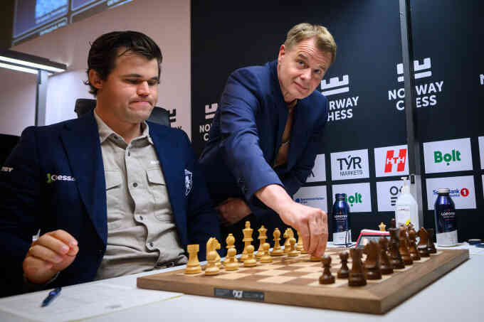 Carlsen không thỏa mãn ngay cả khi vô địch siêu giải Na Uy