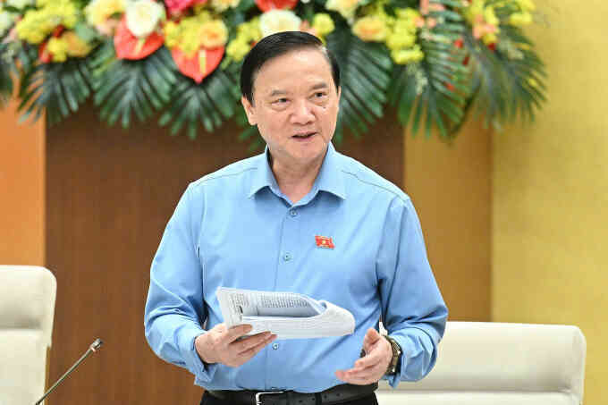 Đề xuất đại biểu Quốc hội chuyên trách không được `ôm nhiều ghế`