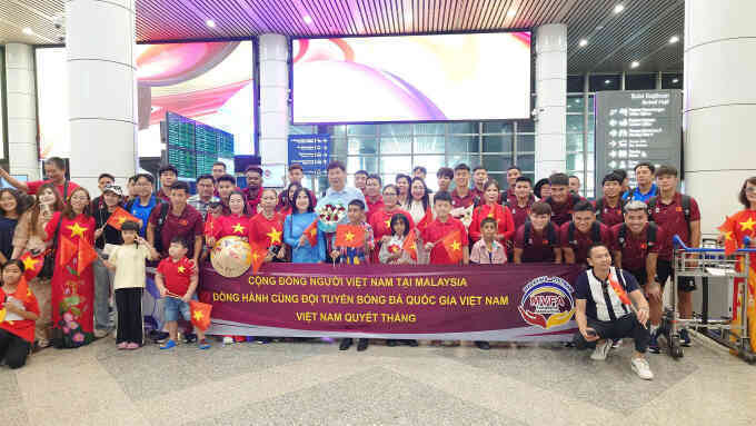 Đội tuyển Việt Nam đến Malaysia
