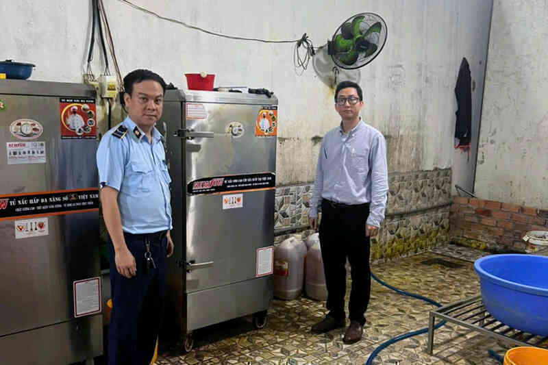 Lô gà ủ muối hơn 1,2 tấn không rõ nguồn gốc chuẩn bị tuồn ra thị trường