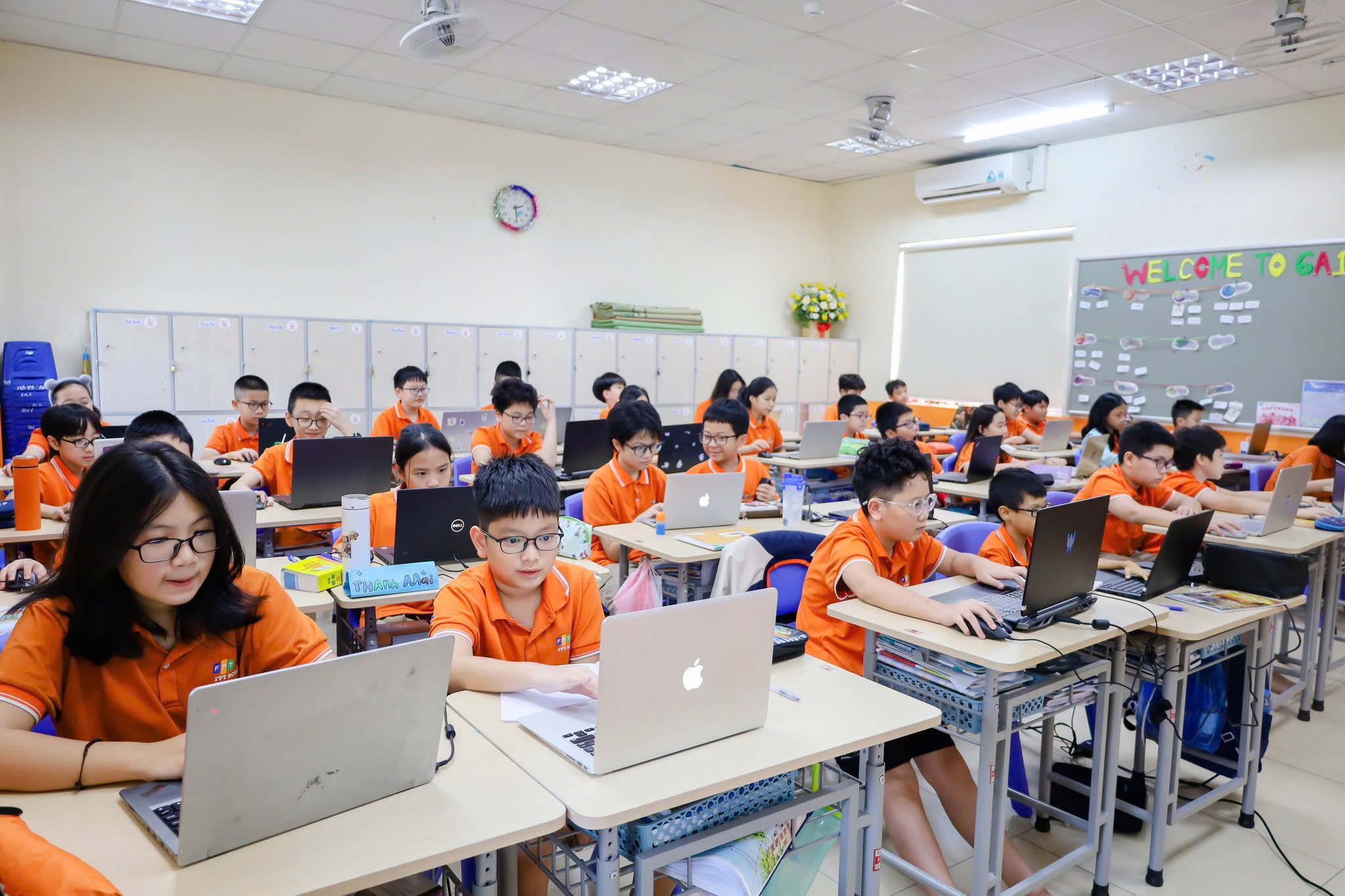 Nguy cơ mất lợi thế cạnh tranh nếu người lao động không giỏi AI