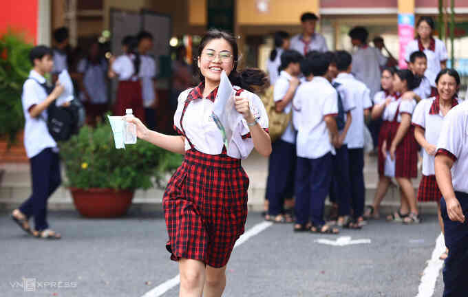 Thí sinh nhẹ nhõm với đề Tiếng Anh lớp 10