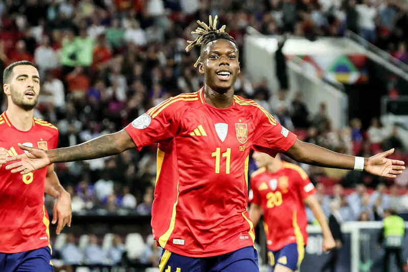 Chelsea lao vào giành Nico Williams với Arsenal