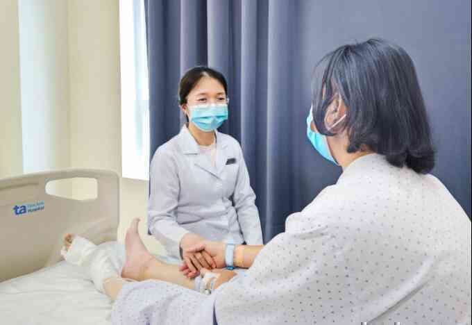 Hoại tử chân do biến chứng tiểu đường