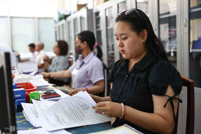 Hơn 50% cán bộ TP HCM sẵn sàng nghỉ việc dù không thuộc diện tinh giản