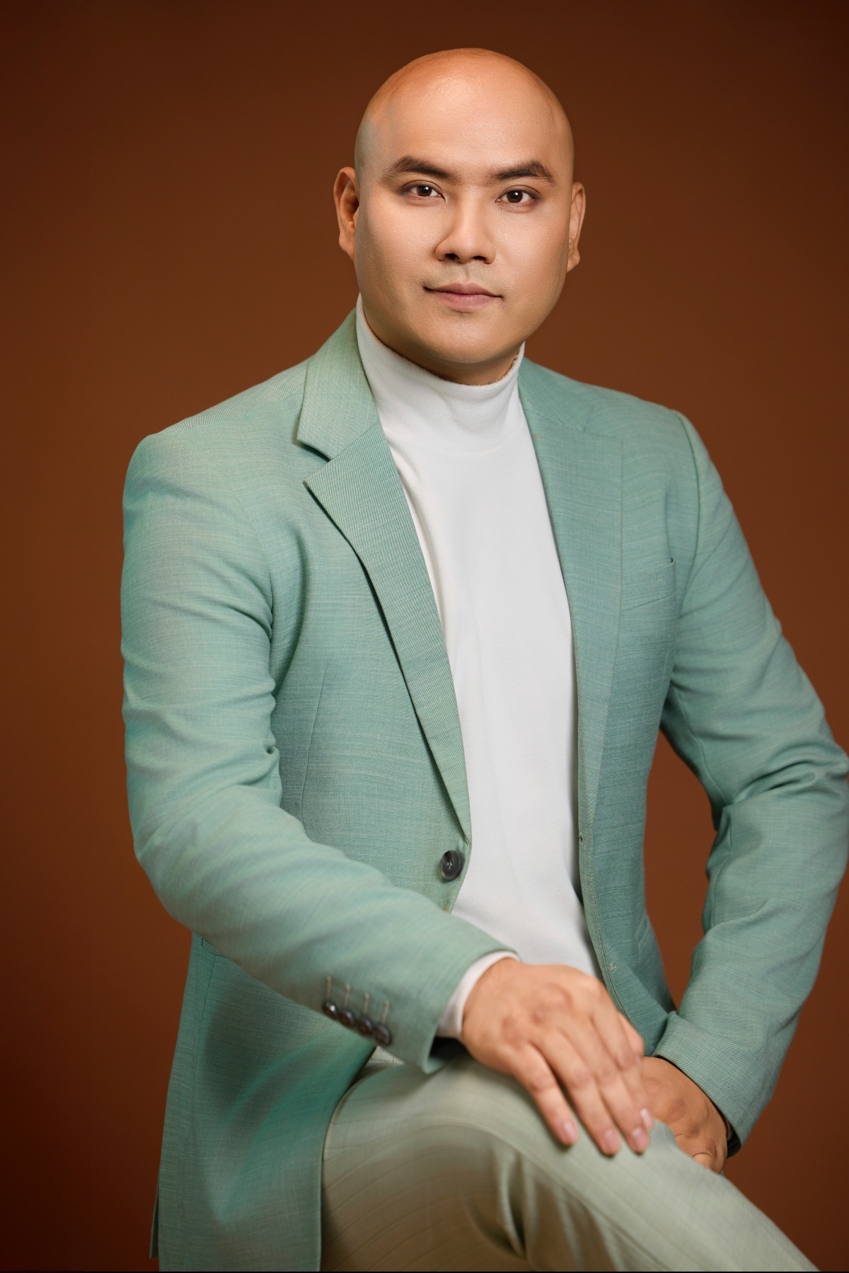 Nhạc sĩ “Phận làm con” trở lại sau 12 năm, trải lòng về biến cố gia đình