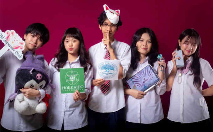 8 học sinh cùng trường giành học bổng Chính phủ Nhật Bản