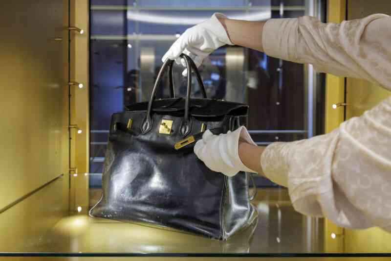 Chiếc túi Hermès Birkin đầu tiên sắp được đấu giá, khởi điểm 13 tỷ đồng