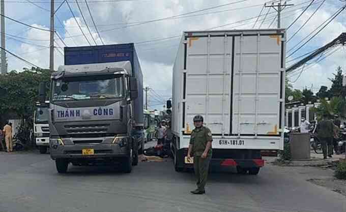 Mẹ con tử vong sau tai nạn ở cửa ngõ TP HCM