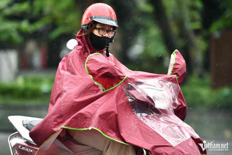 Thời tiết Hà Nội 3 ngày tới: Mưa giông xuất hiện liên tiếp, nắng gián đoạn