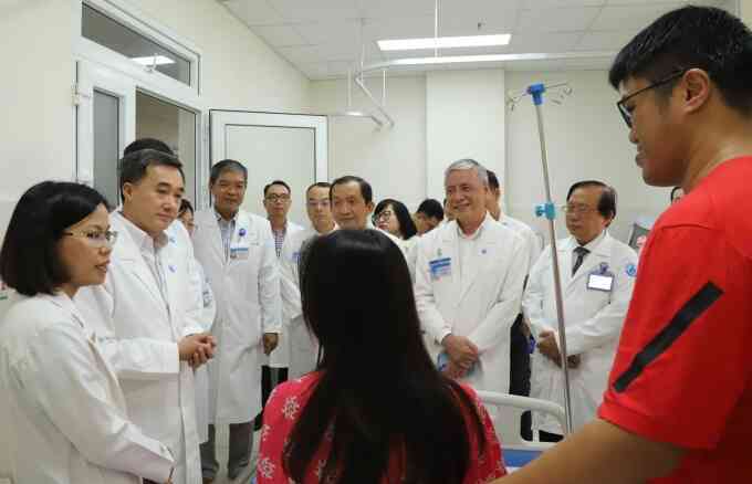 Thứ trưởng Y tế: Bác sĩ Việt viết lại số phận thai nhi Singapore