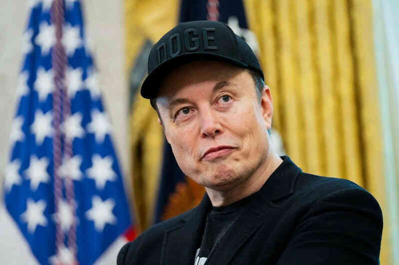 Elon Musk huy động 10 tỷ USD giữa lúc bị ông Trump dọa `cắt trợ cấp`