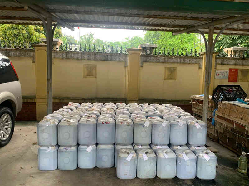 Hà Nội: Phát hiện hơn 2.600 lít nước mắm không rõ nguồn gốc
