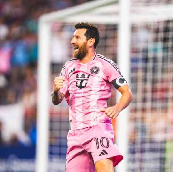 Messi lập cú đúp 4 trận liên tiếp tại MLS