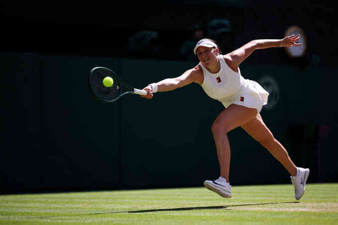 Vũ khí lợi hại đưa Anisimova vào chung kết Wimbledon