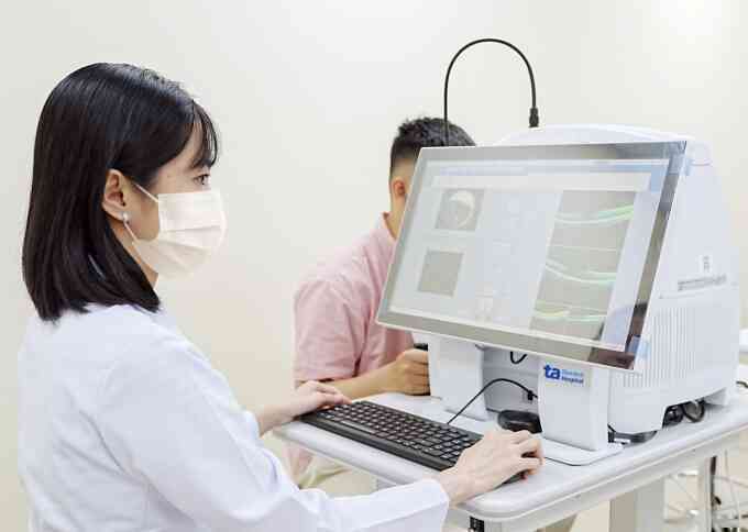 Khi nào trẻ cần khám mắt?/ Khi nào nên cho trẻ khám mắt?