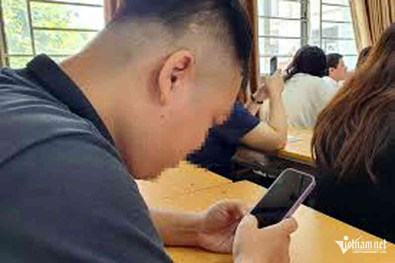 Nhiều thanh niên Hà Nội ‘sập bẫy’ kẻ giả danh công an, mất hàng trăm triệu