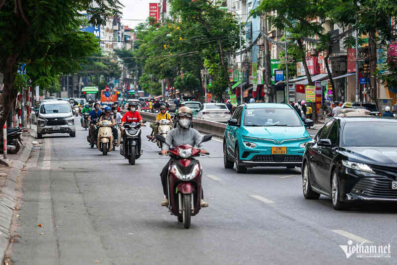 Cấm xe máy chạy xăng vào Vành đai 1: `Cần bàn làm, không bàn lùi`
