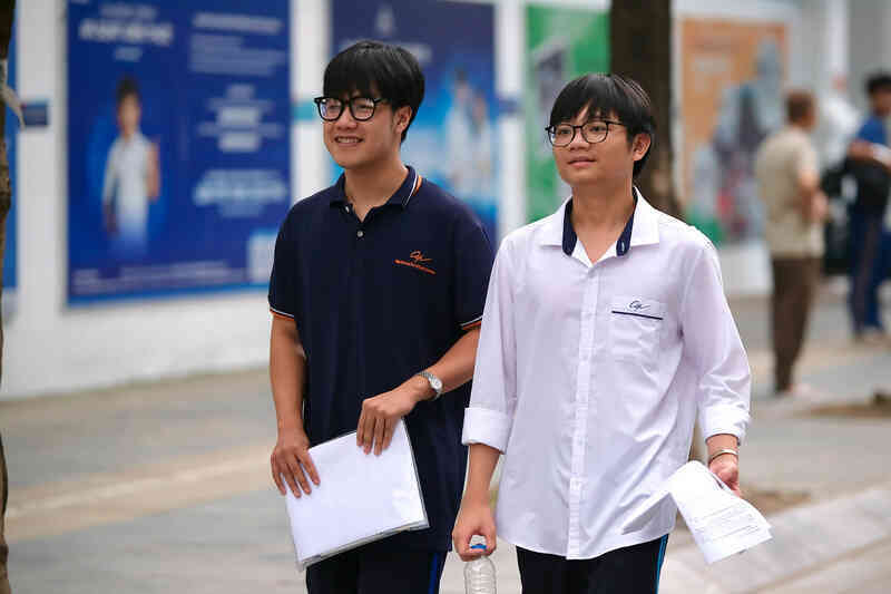 Điểm 10 môn Vật lý thi tốt nghiệp THPT năm 2025 nhiều gấp 71 lần so năm 2024