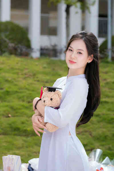 Chân dung thủ khoa Phú Thọ đạt điểm tuyệt đối 3 môn Toán - Lý - Hoá