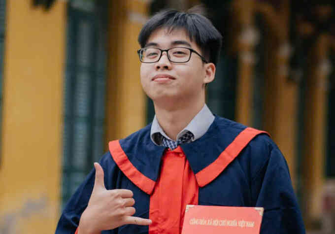 Nam sinh Hà Nội là thủ khoa khối A01 và D01 toàn quốc