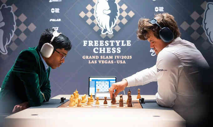 Carlsen thua sốc ở Freestyle Chess Grand Slam