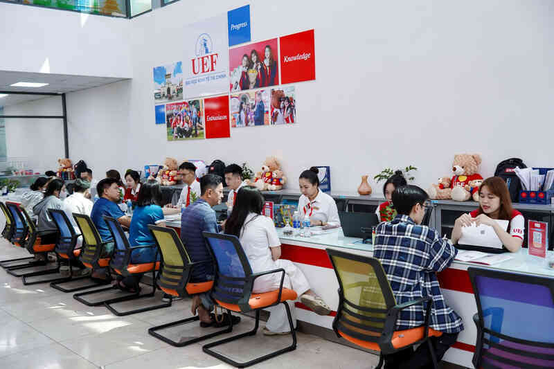 Nhiều thí sinh chọn xét học bạ để nắm cơ hội vào đại học