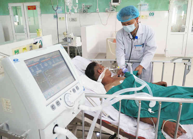 Ăn cơm với cá muối chua, nạn nhân nguy kịch vì ngộ độc Botulinum
