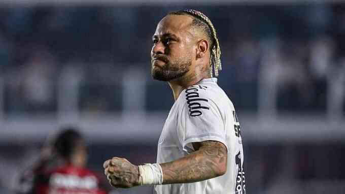 Neymar ghi bàn đầu tiên trong bốn tháng