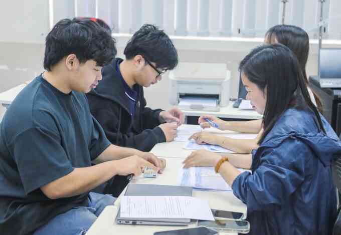 Đại học Việt Nhật bỏ yêu cầu 8 điểm Toán với ngành bán dẫn