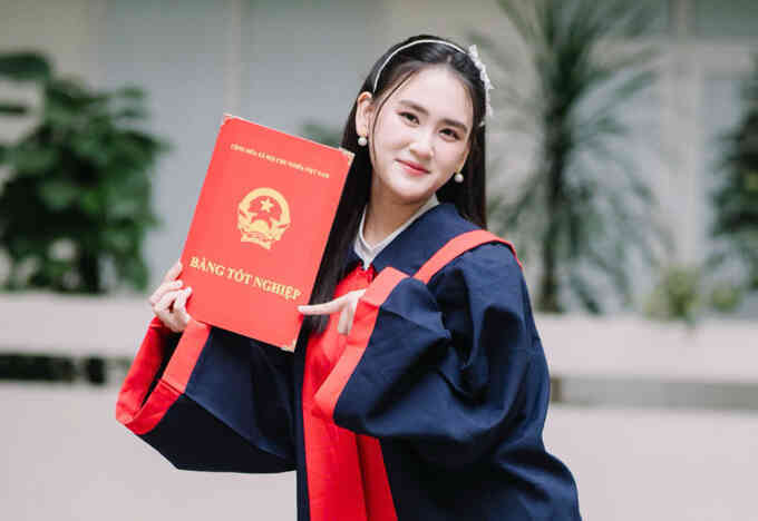 Nữ sinh chuyên Anh đỗ Đại học Thanh Hoa