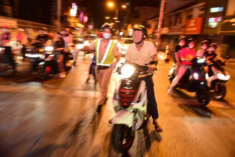 Trưởng phòng CSGT TPHCM công khai số điện thoại để tiếp nhận thông tin 24/7